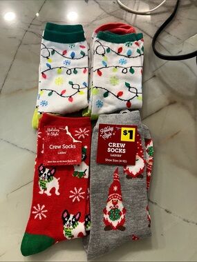 Ladies' Crew Socks - Christmas Light & Gnome Patterns (Red, White, Gray, Green)
